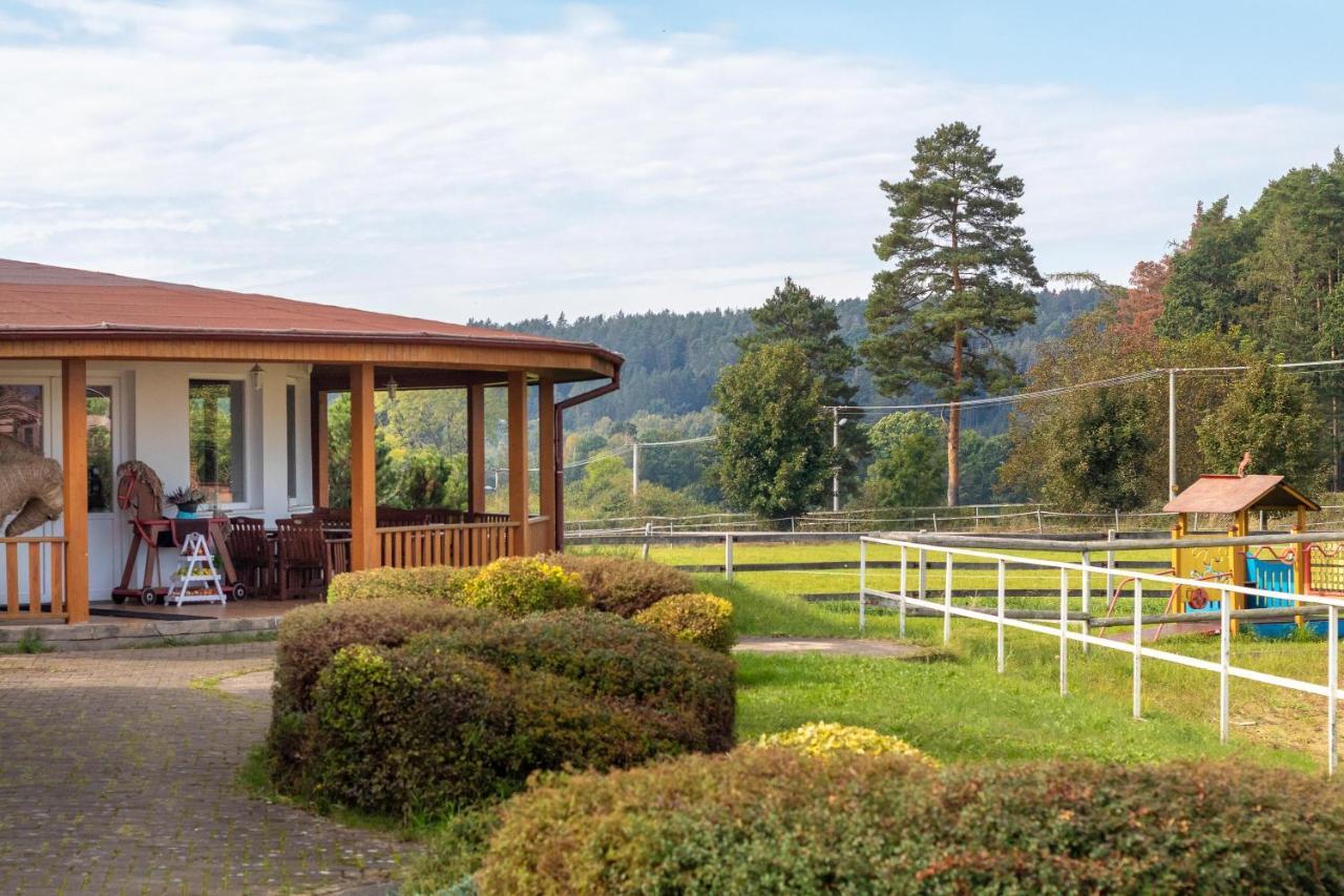 Farma Slunečný Dvůr Heřmanův Městec Exteriér fotografie